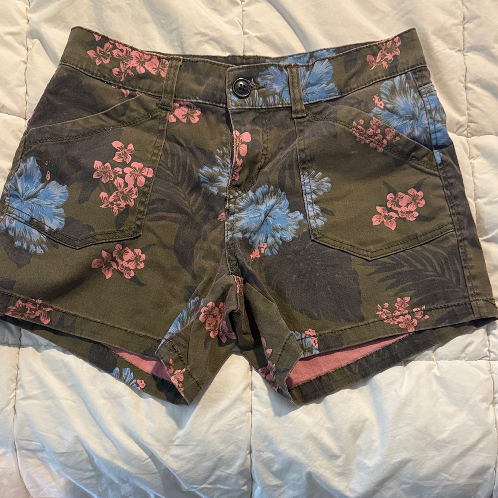 Floral Women's Cargo Shorts